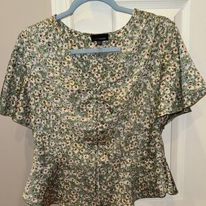 Lucy Paris multicolored flutter sleeve short sleeve peplum blouse